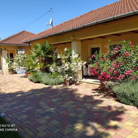 Harkány Spengler Apartman מראה חיצוני תמונה