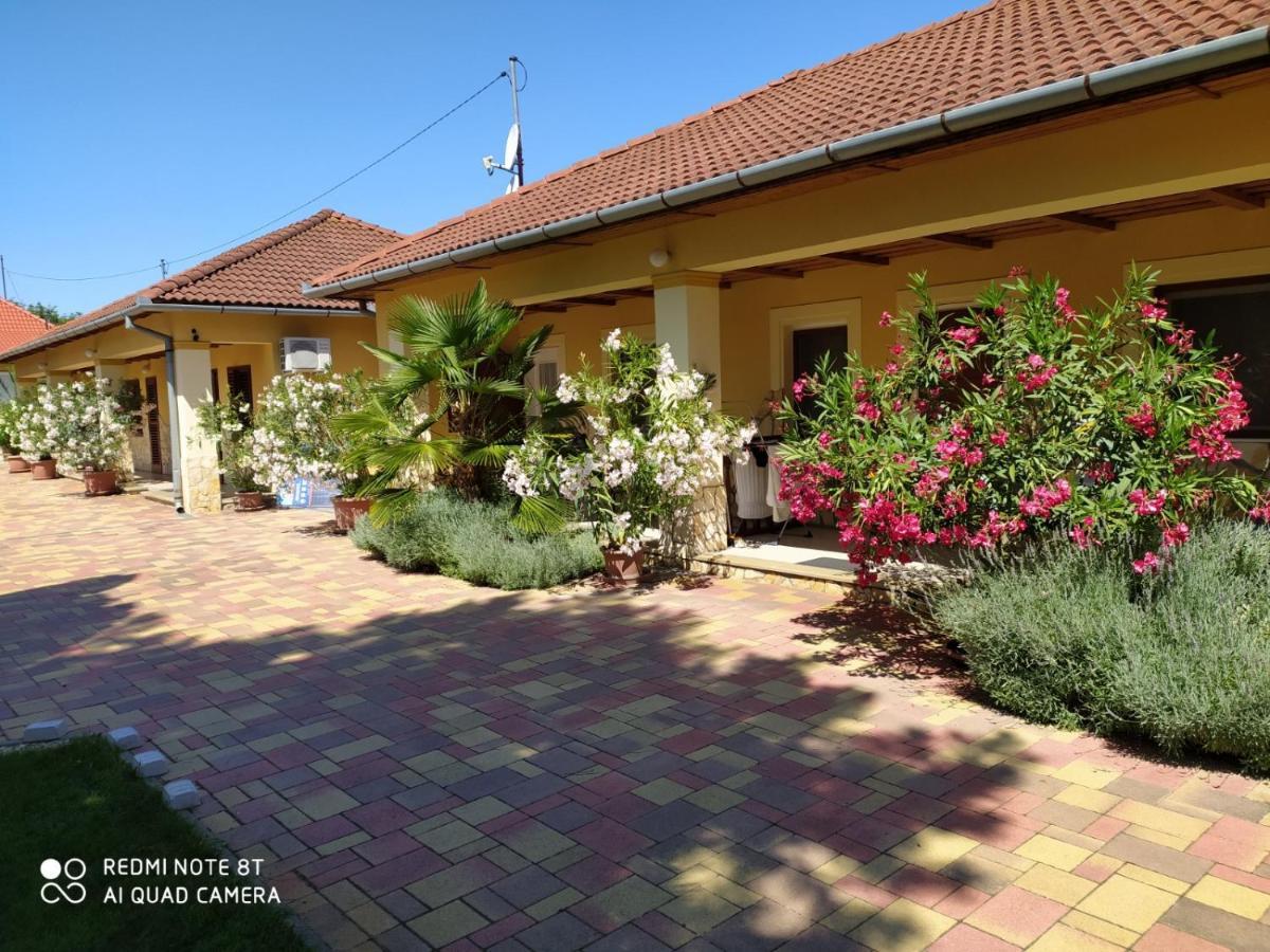 Harkány Spengler Apartman מראה חיצוני תמונה