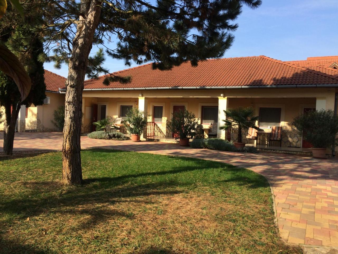 Harkány Spengler Apartman מראה חיצוני תמונה
